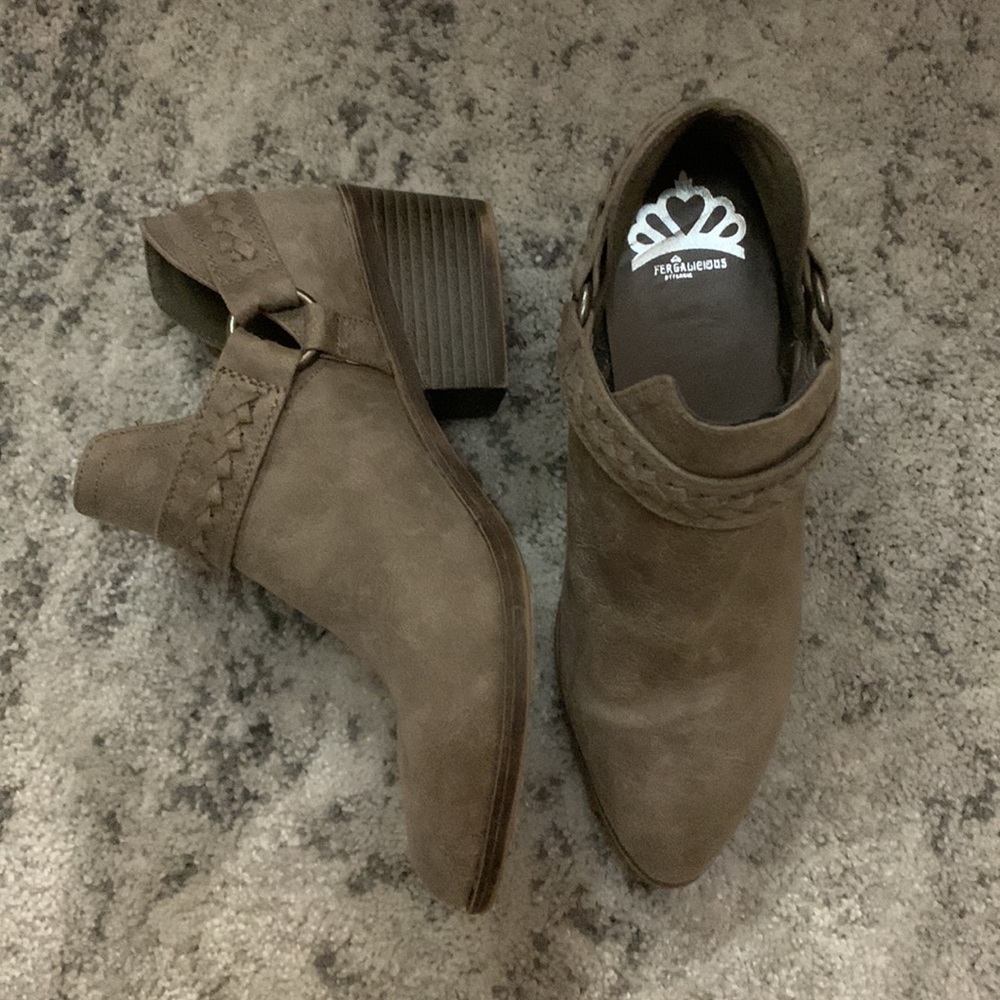 Fergalicious by Fergie booties Womens Size 7
